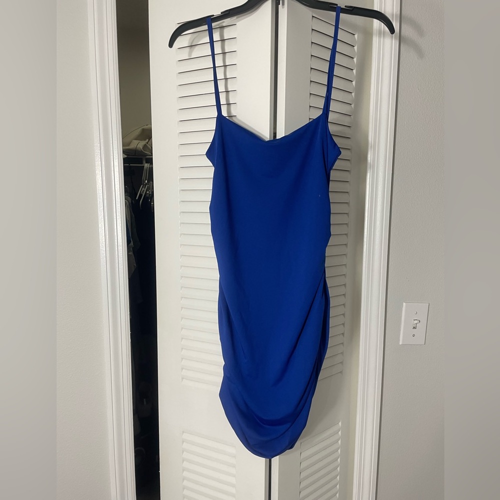 Super cute spaghetti strap, ruched sides dress